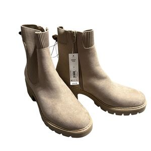 Boots Size 11 NWT No Boundaries Women's Chelsea Boots with Knit Panel